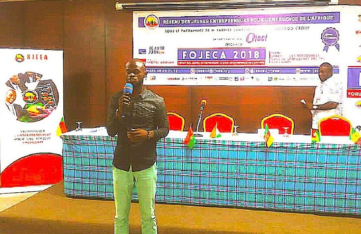 Cédric ONOYA présente le projet MAKALA BIO au FOJECA